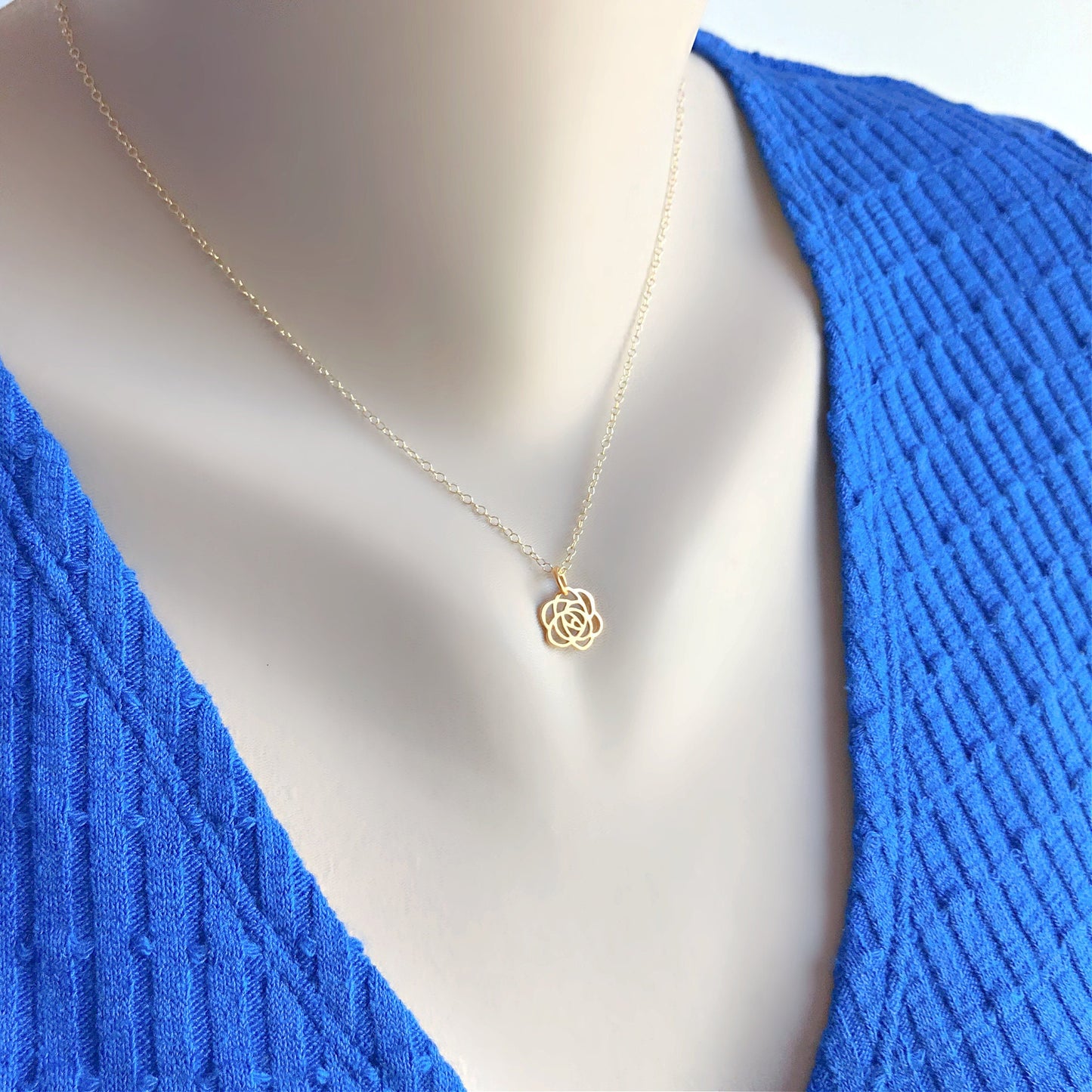 Rose Pendant Necklace, Art Deco Rose Pendant, Minimalist Necklace, Flower Pendant, Rose Flower Charm, Small Rose Necklace, Chocker Necklace
