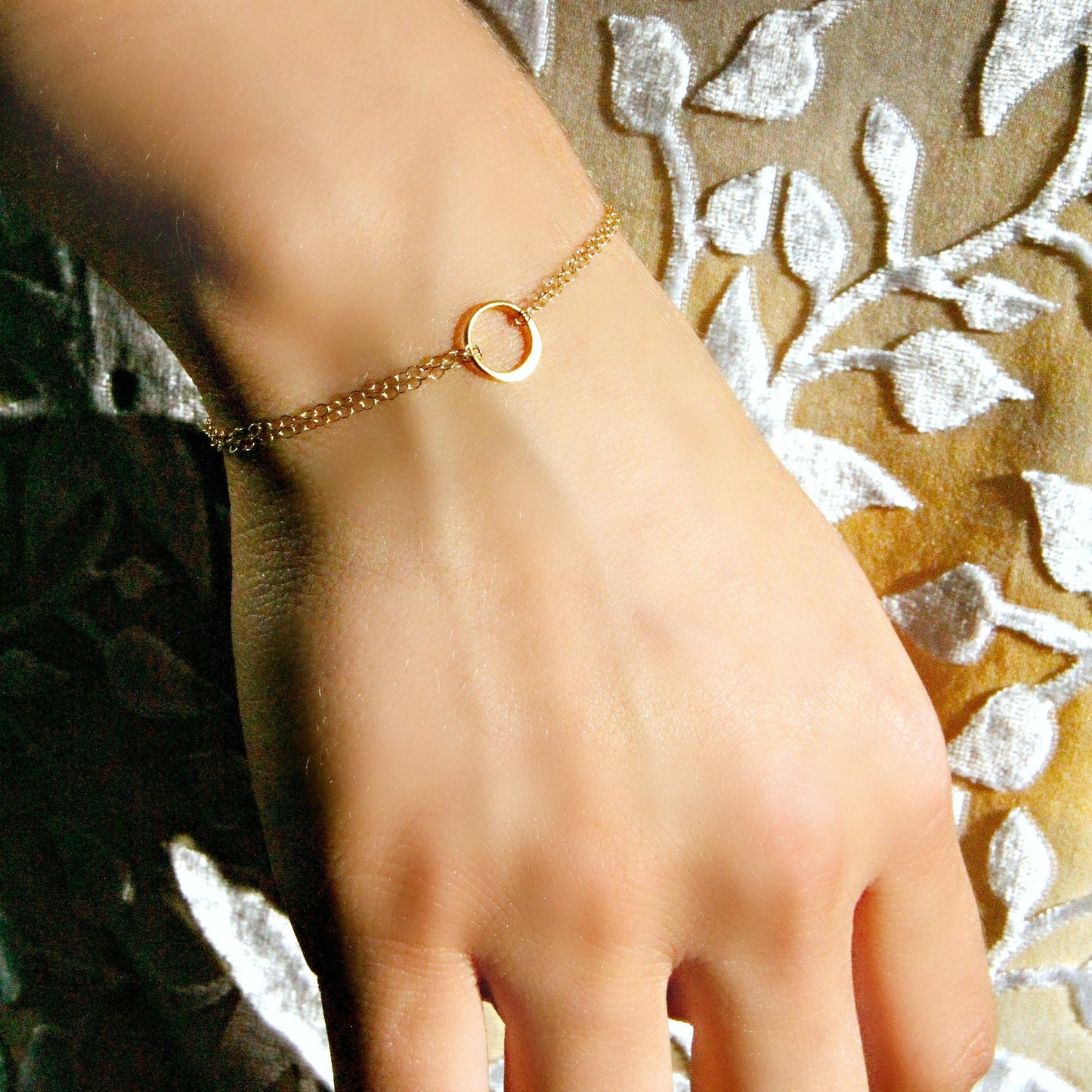 Dainty Circle Bracelet,Everyday Bracelet,Simple Bracelet,Two Tone Bracelet, Layered Bracelet,Minimalist Bracelet,Delicate Two tone bracelet