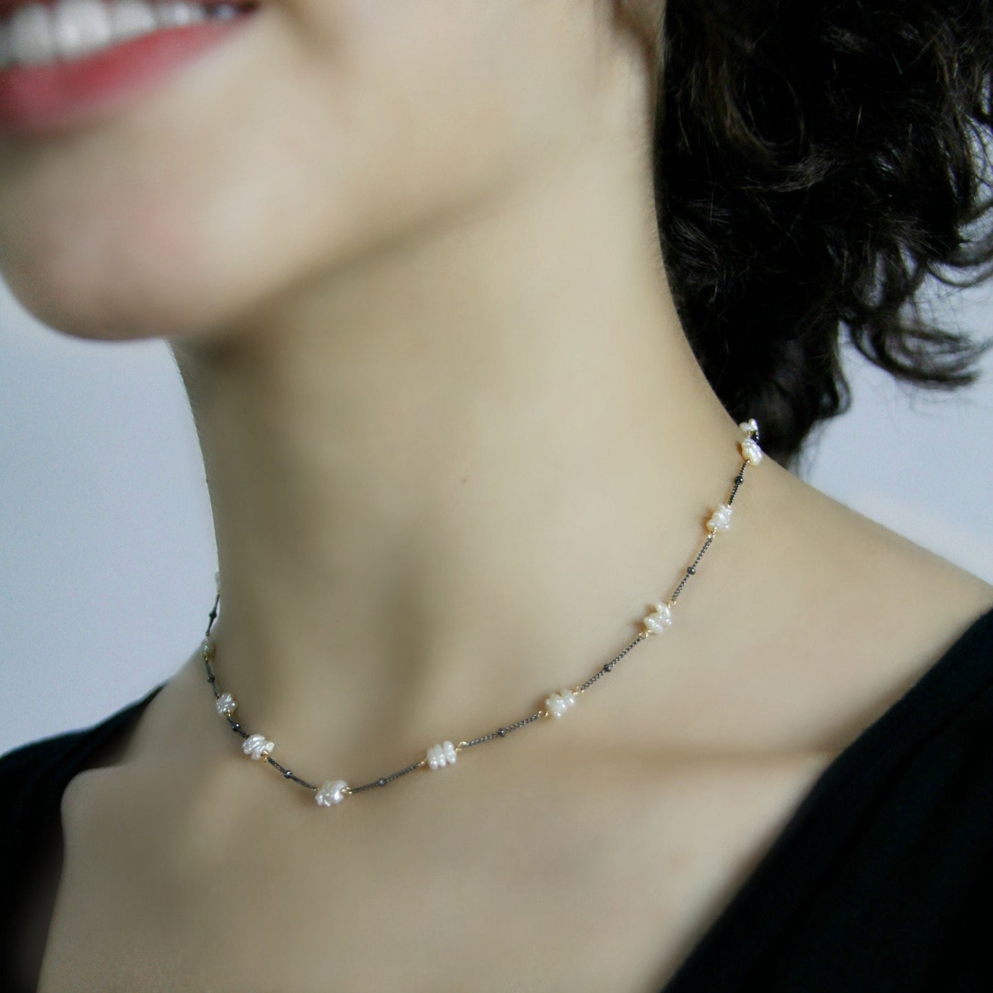 Elegant Pearl Choker Necklace