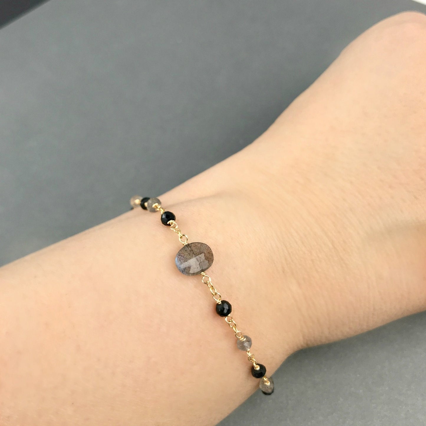 Black Beaded Delicate Bracelet, Minimalist Labradorite Bracelet, Handmade Gemstone Bracelet,Dainty Bracelet for Women, Delicate Bracelet