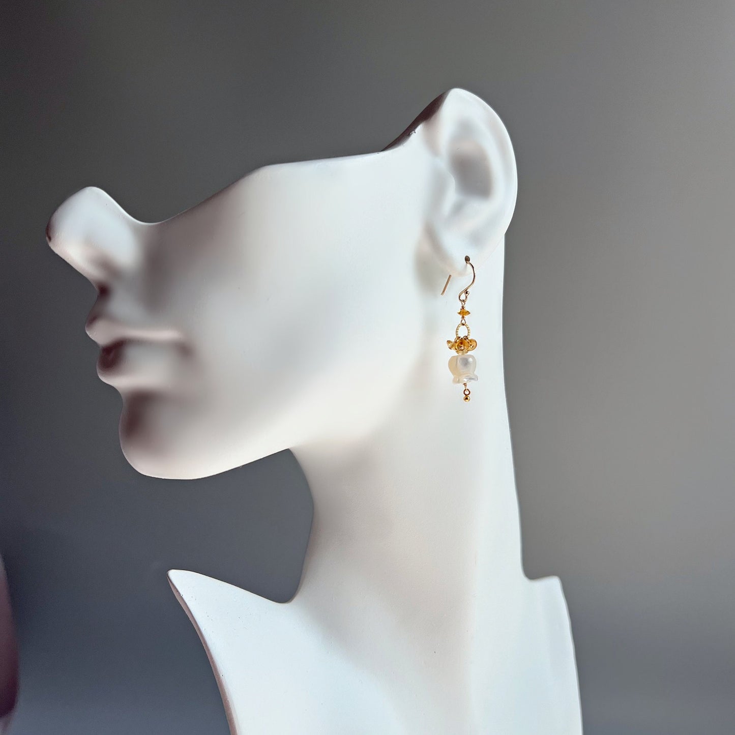 Citrine Drop Earrings,November Birthstone,Natural Citrine Earrings,Gemstone Earrings,Flower Earrings,Mother of Pearl Earrings,Gold Earrings