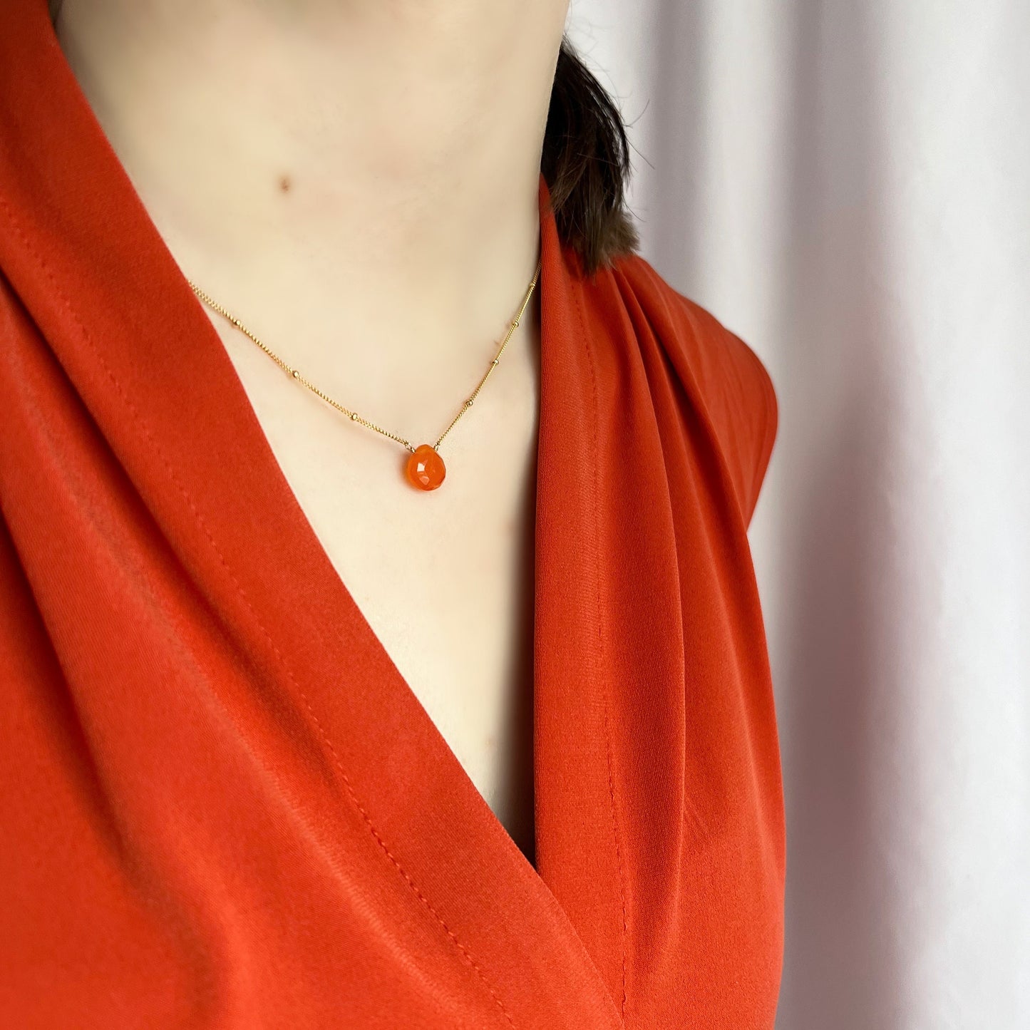 Carnelian Necklace,Carnelian Pendant,Crystal Necklace,Orange Necklace,Pendant Necklace,Chakra Pendant, Carnelian Gold or Silver Necklace