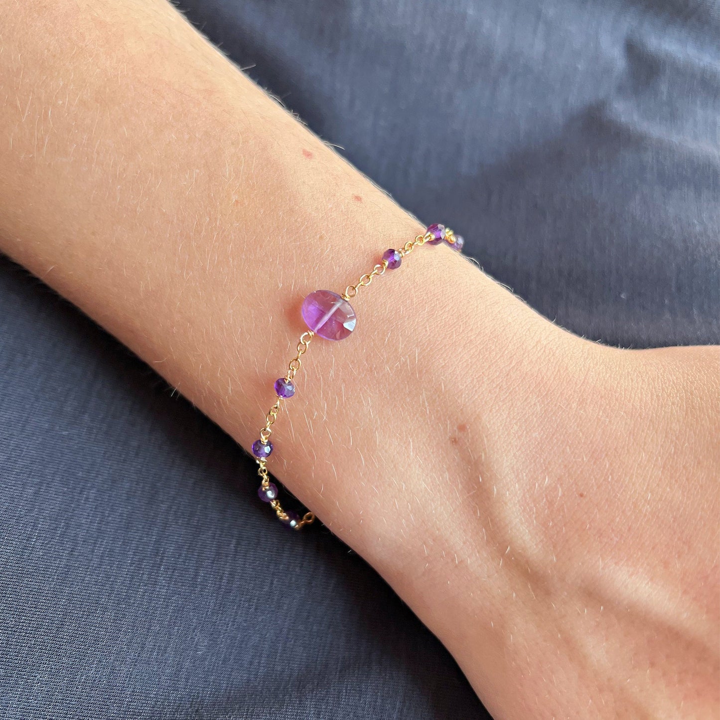 Amethyst Bracelet,Birthstone Bracelet,Amethyst Jewelry,Beaded Bracelet,Gold Bracelet,Chakra Bracelet,Best Friend Bracelet, Bracelet for Mom
