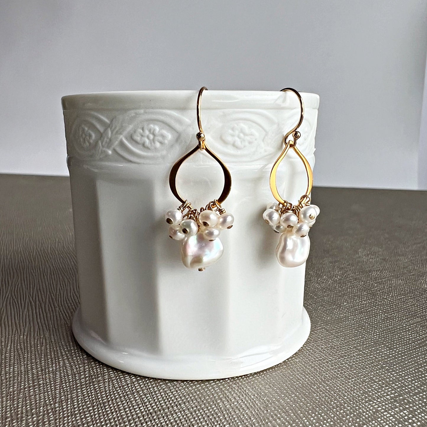 Freshwater Pearl Earrings,Chandelier Earrings,Gold Earrings,White Pearl Earrings,Bridal Earrings,June Birthday,Handmade Earrings