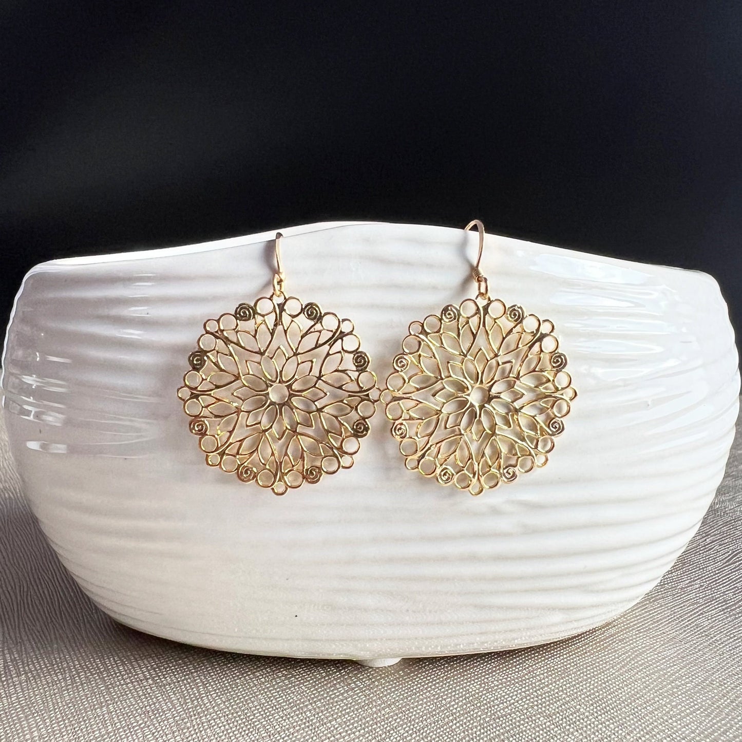 Round Filigree Earrings,Arabesque Earrings,Filigree Earrings, Gold Filigree,Silver Filigree,Flower Filigrree,Dainty Earrings,Lacey Earrings