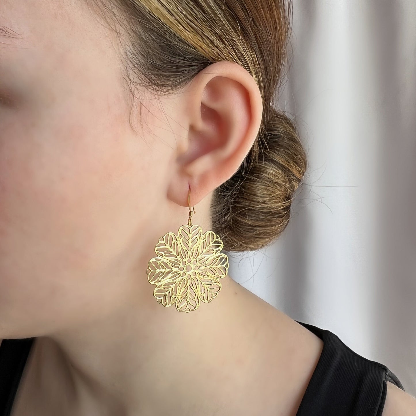 Gold Lace Flower Earrings,Filigree Earrings,Bohemian Earrings,Gold Earrings,Summer Earrings,Arabesque Earrigs,Dainty Lightweight Earrings