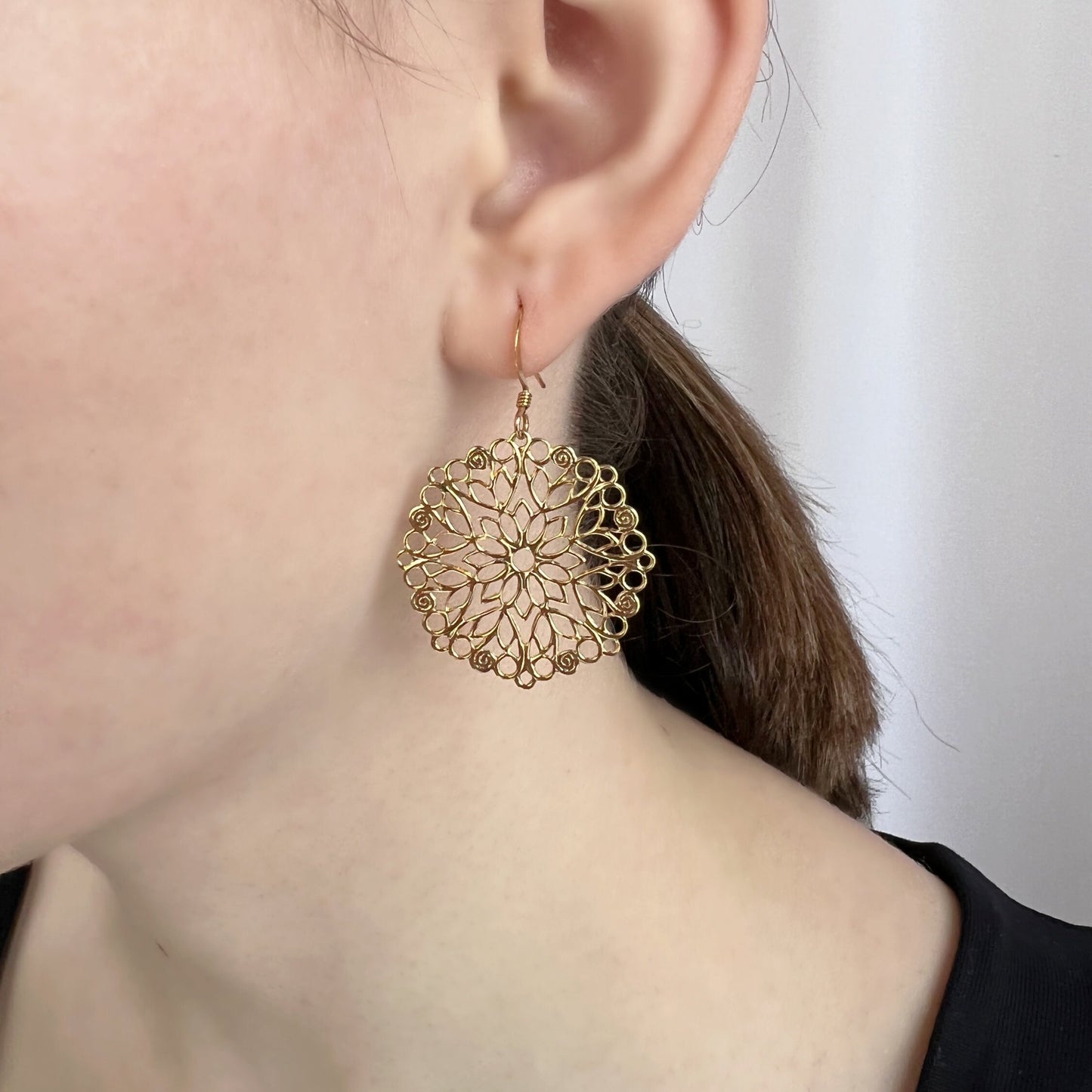 Round Filigree Earrings,Arabesque Earrings,Filigree Earrings, Gold Filigree,Silver Filigree,Flower Filigrree,Dainty Earrings,Lacey Earrings