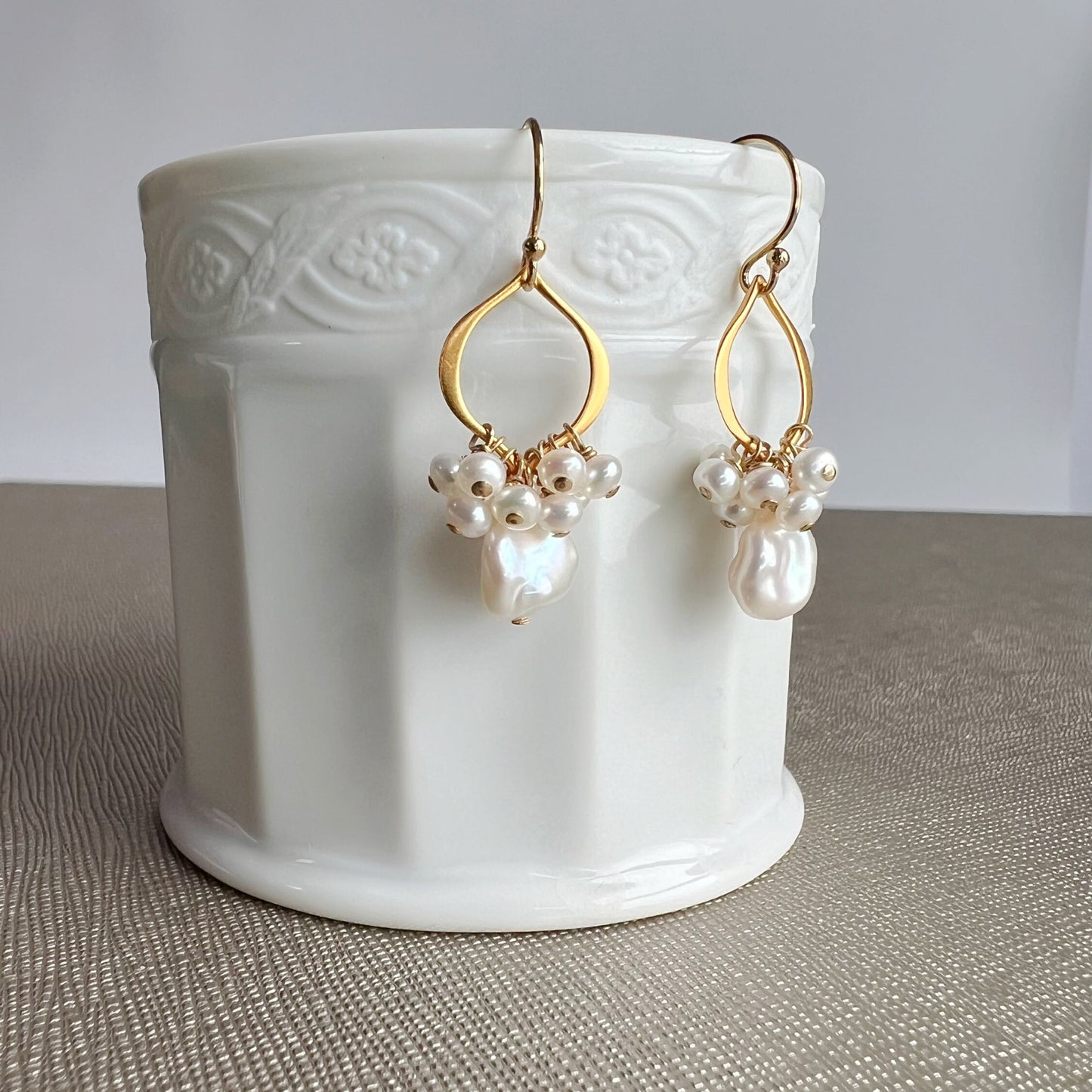 Freshwater Pearl Earrings,Chandelier Earrings,Gold Earrings,White Pearl Earrings,Bridal Earrings,June Birthday,Handmade Earrings