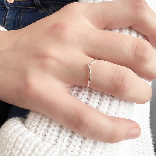 Dainty V Stacking Ring, Delicate Chevron Ring,Simple Minimal Ring,Everyday Ring,Thin Gold Ring,Minimalist Ring,Stacking Ring, Christmas Gift